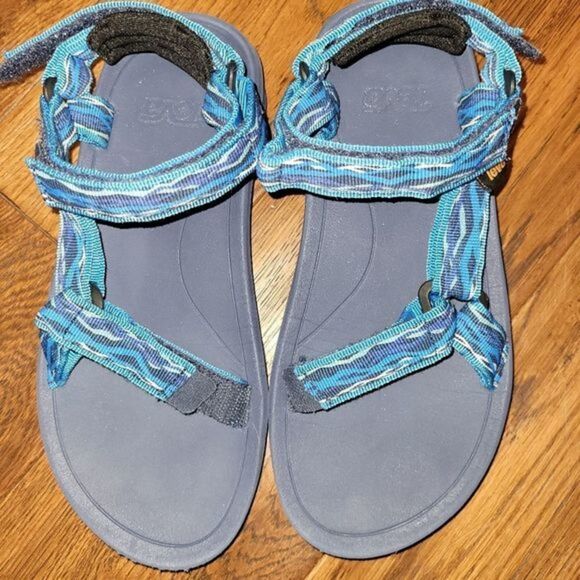Teva boys sandles - Picture 1 of 4